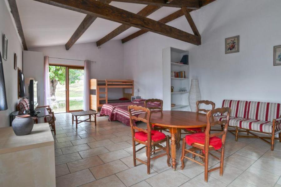 Domaine De La Marie Dans Le Luberon Villa Peypin-d'Aigues Exterior photo